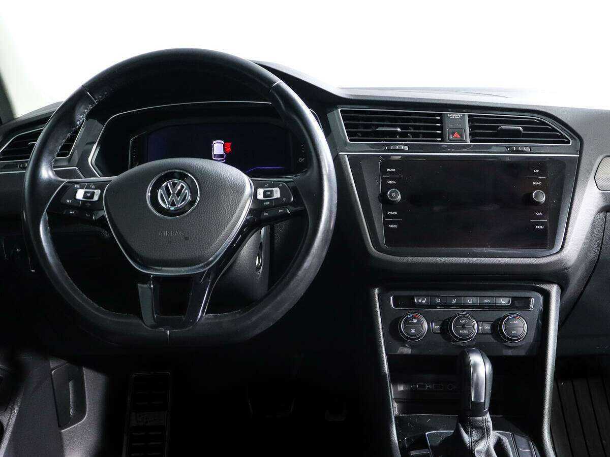 Купить Volkswagen Tiguan с пробегом. Фото: #9