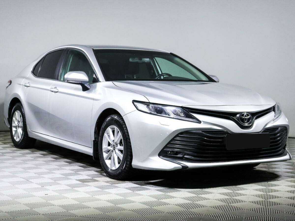 Купить Toyota Camry с пробегом. Фото: #2