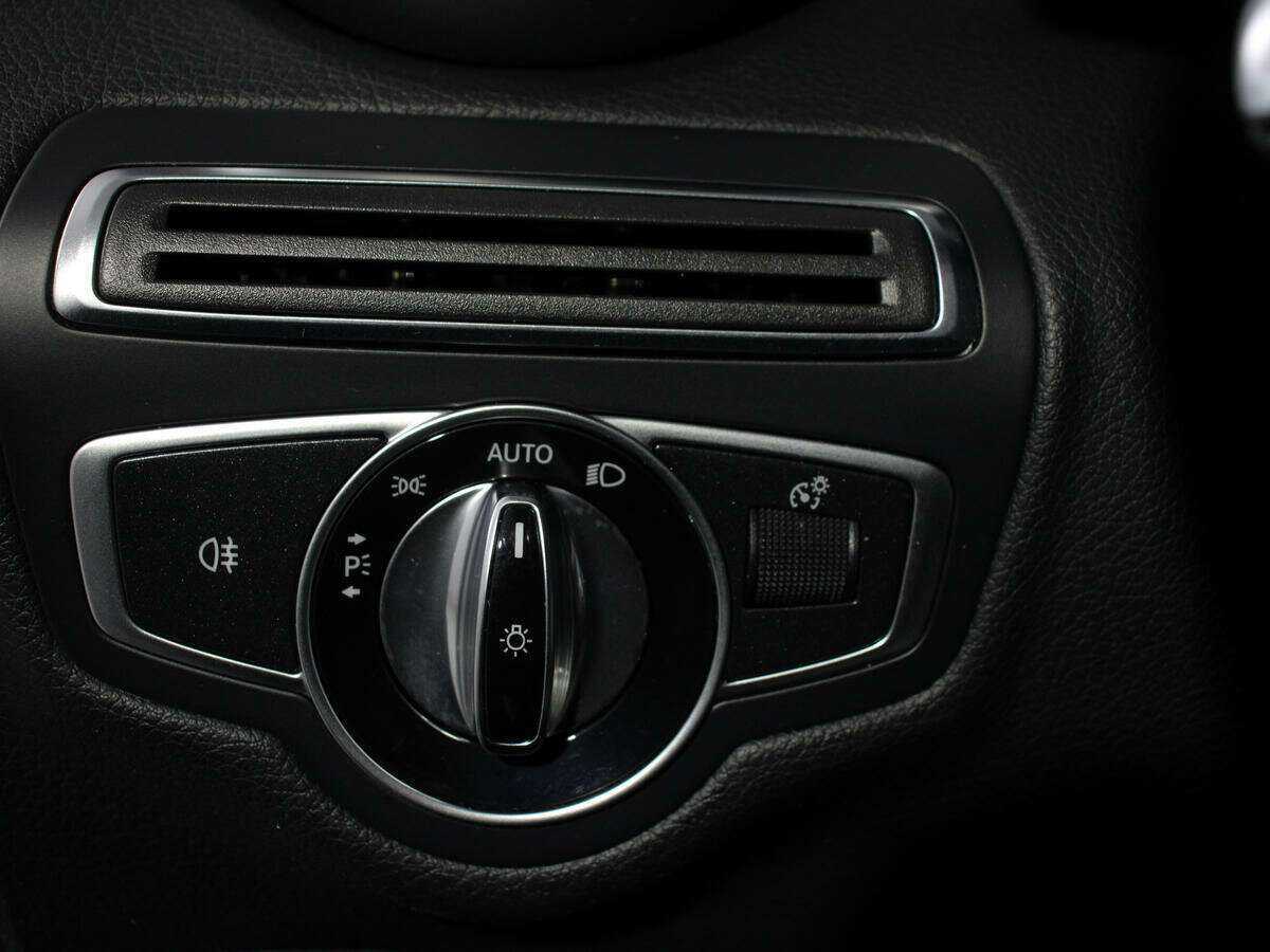 Купить Mercedes-Benz C-Класс с пробегом. Фото: #18