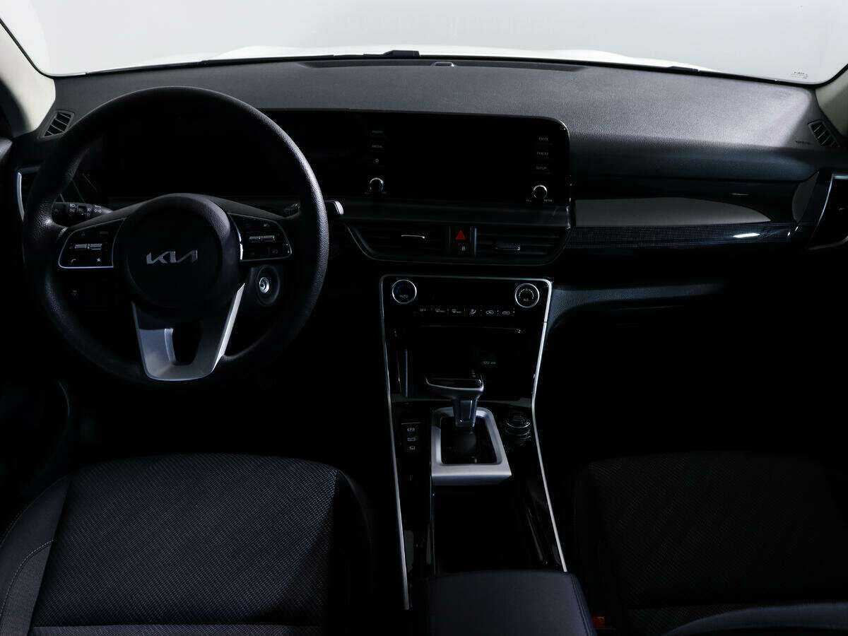 Купить Kia Seltos с пробегом. Фото: #11