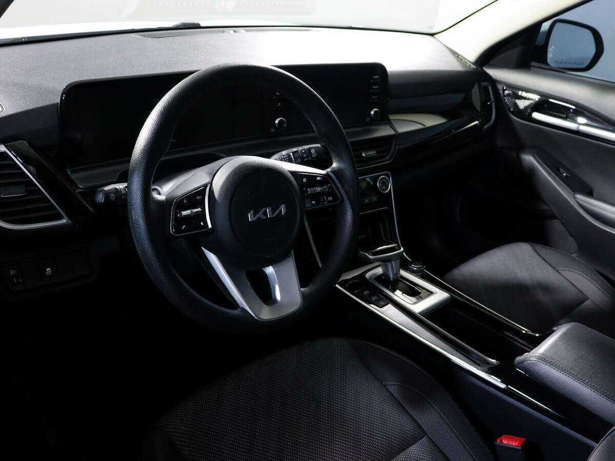 Купить Kia Seltos с пробегом. Фото: #13