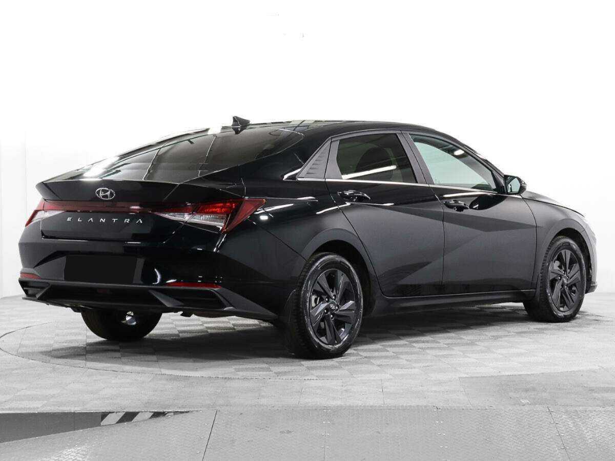 Купить Hyundai Elantra с пробегом. Фото: #4