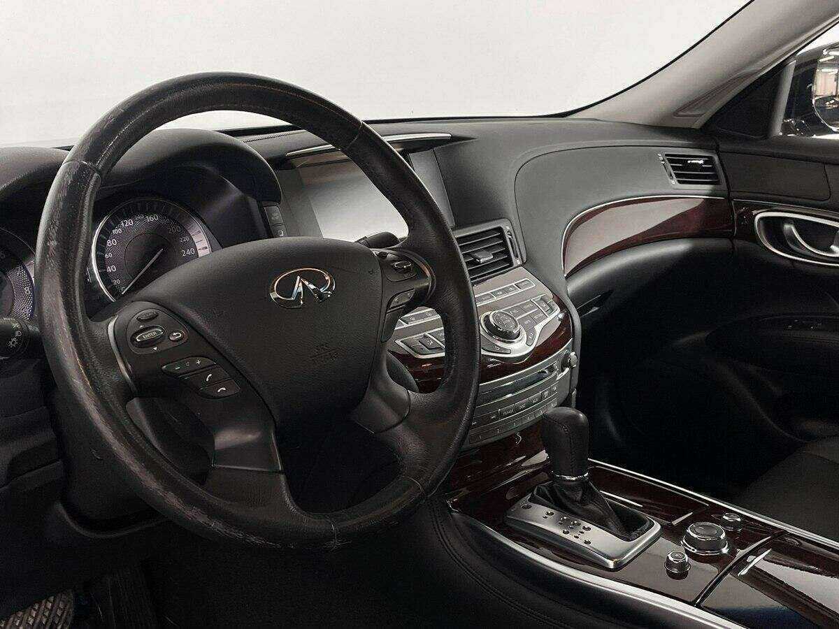 Купить Infiniti Q70 с пробегом. Фото: #17