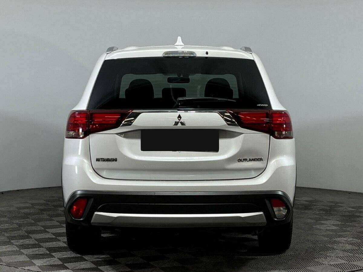Купить Mitsubishi Outlander с пробегом. Фото: #5