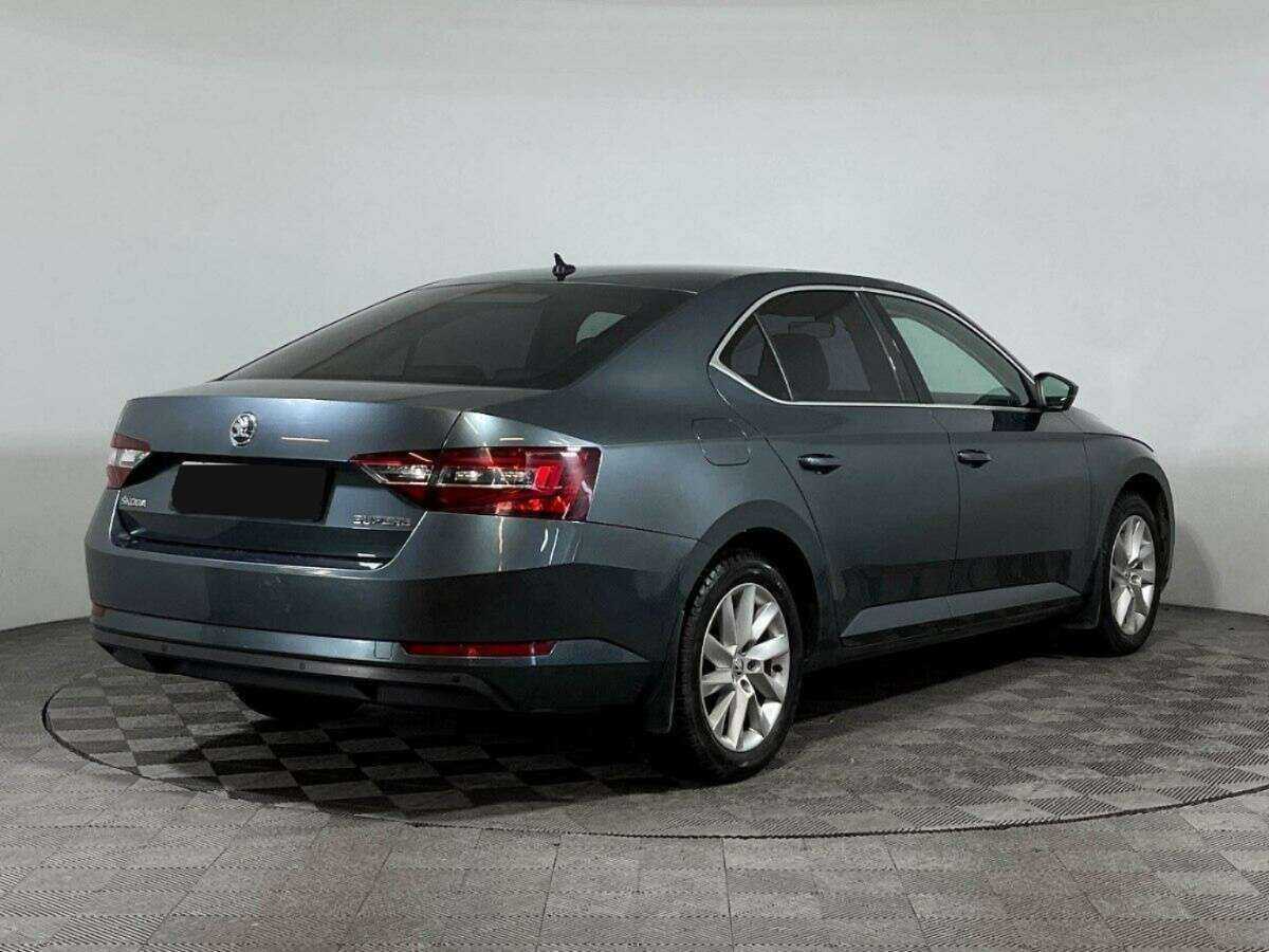 Купить Skoda Superb с пробегом. Фото: #4