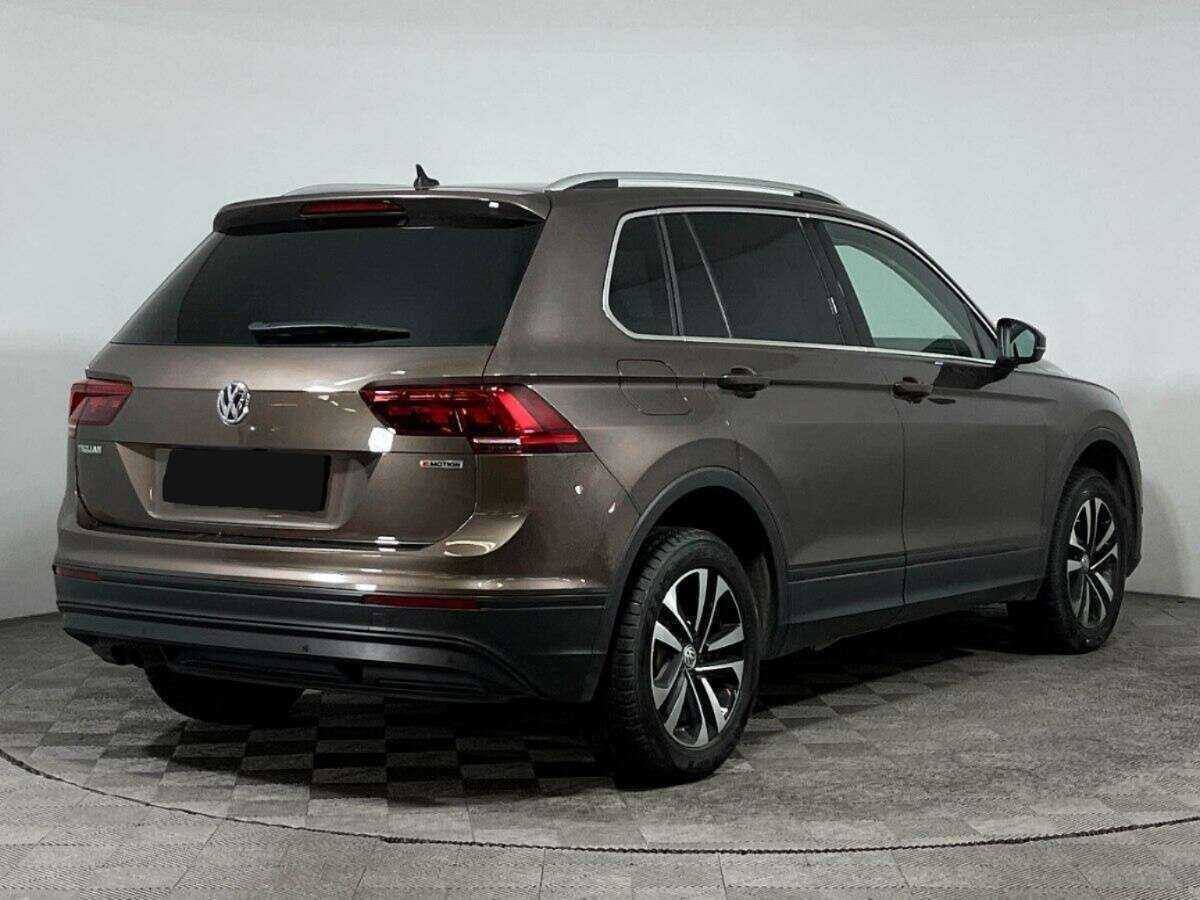 Купить Volkswagen Tiguan с пробегом. Фото: #4