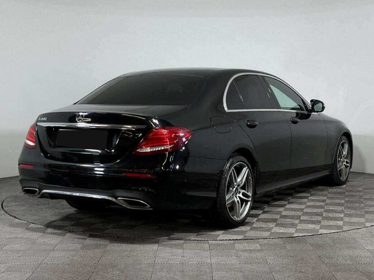 Купить Mercedes-Benz E-Класс с пробегом. Фото: #3