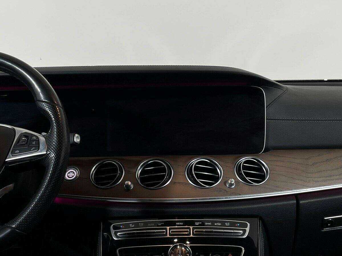 Купить Mercedes-Benz E-Класс с пробегом. Фото: #8