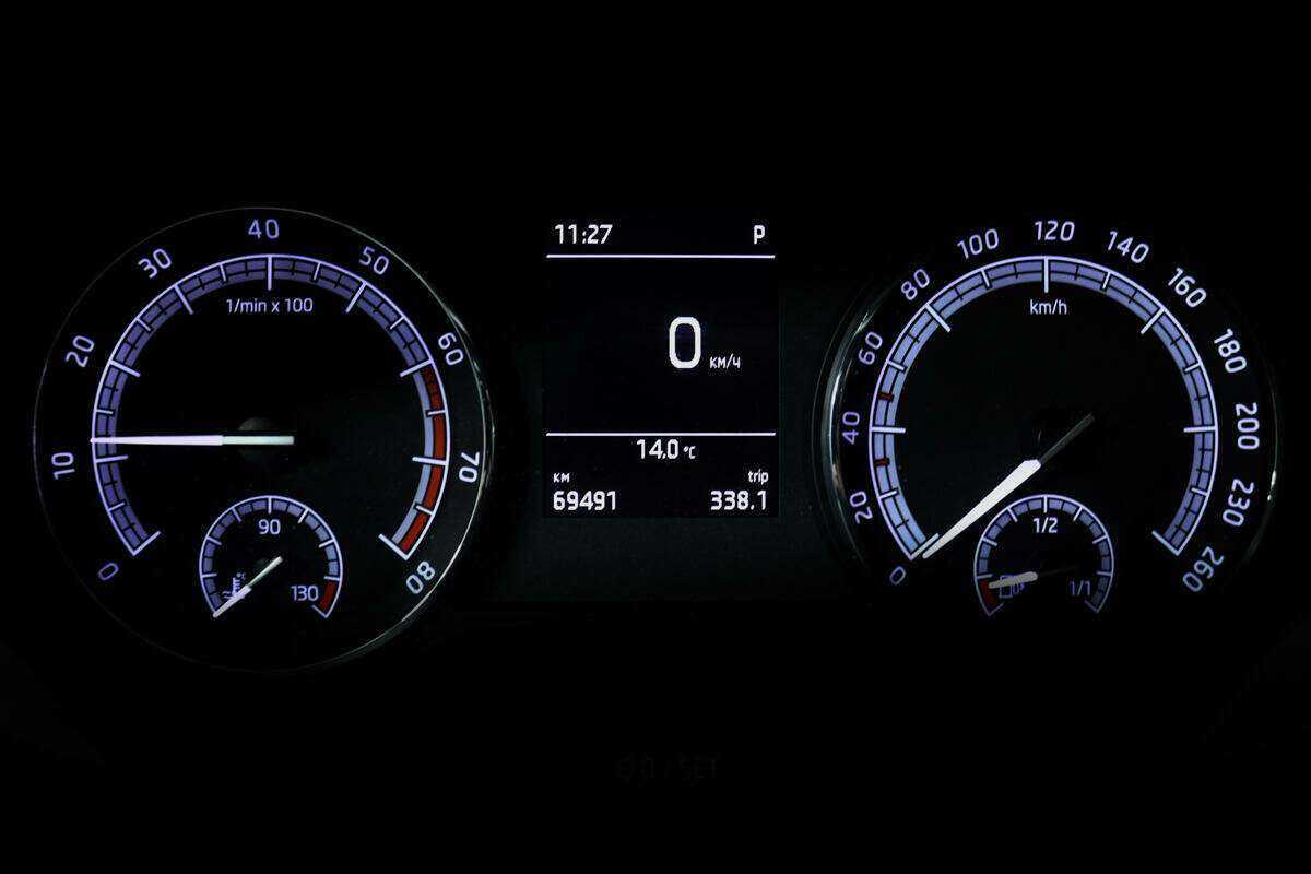 Купить Skoda Karoq с пробегом. Фото: #9