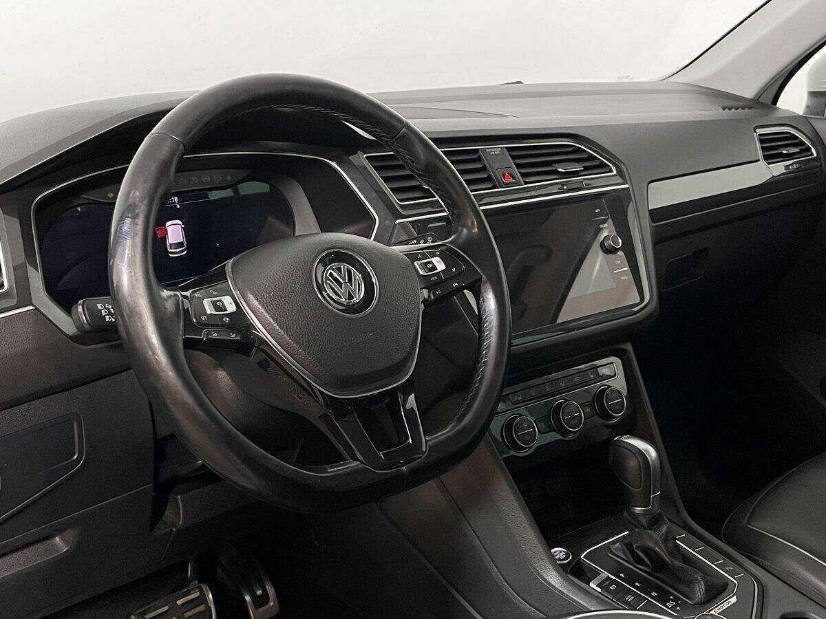 Купить Volkswagen Tiguan с пробегом. Фото: #14