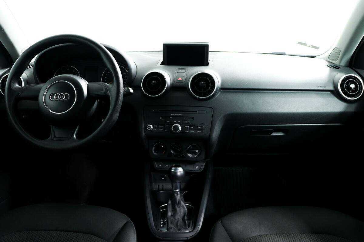 Купить Audi A1 с пробегом. Фото: #10