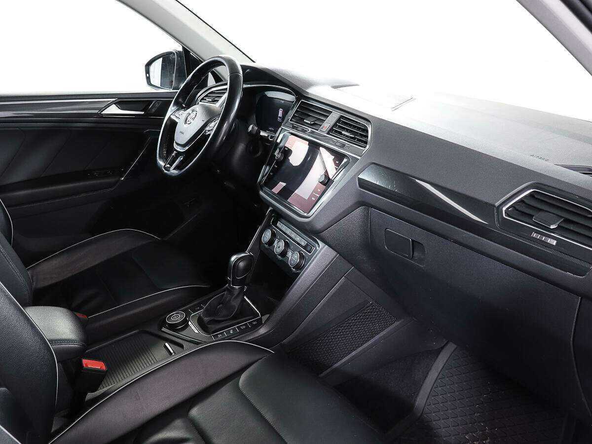 Купить Volkswagen Tiguan с пробегом. Фото: #8