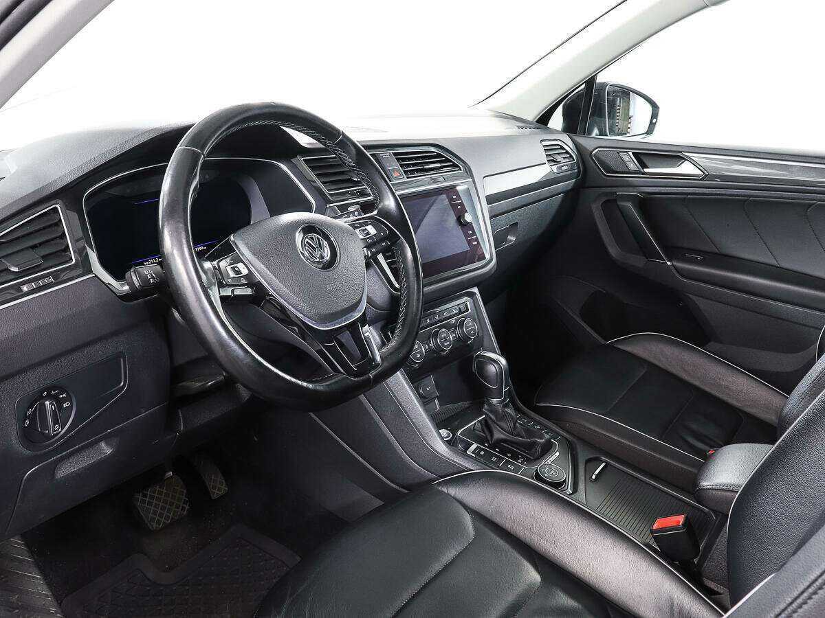 Купить Volkswagen Tiguan с пробегом. Фото: #12