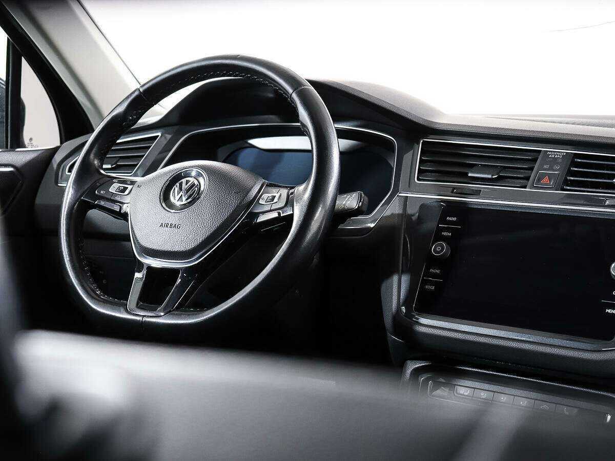 Купить Volkswagen Tiguan с пробегом. Фото: #13