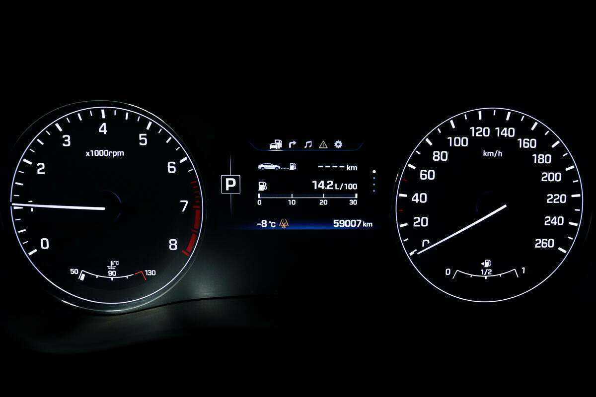 Купить Hyundai Genesis с пробегом. Фото: #9