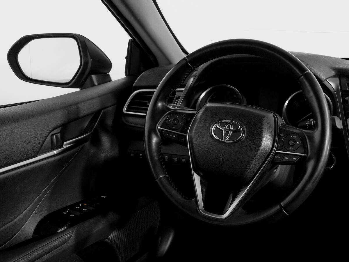 Купить Toyota Camry с пробегом. Фото: #13