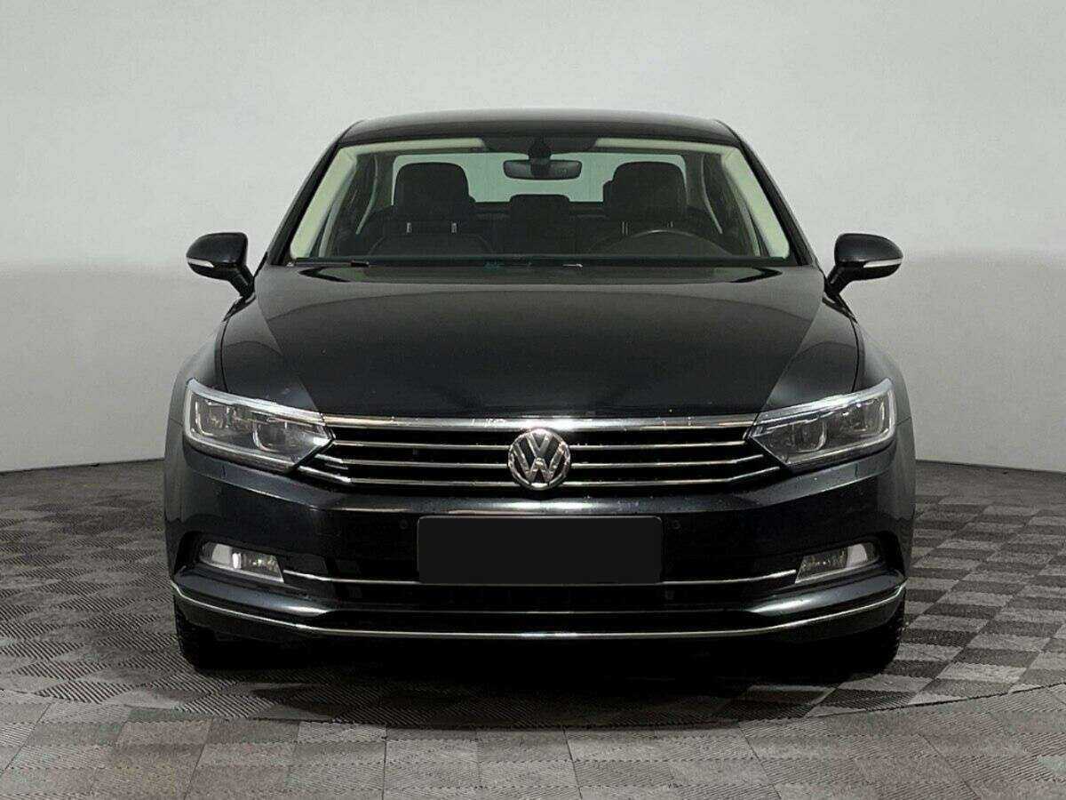 Купить Volkswagen Passat с пробегом. Фото: #1