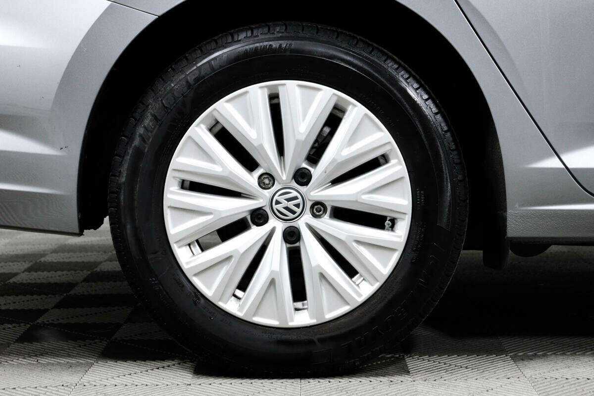 Купить Volkswagen Jetta с пробегом. Фото: #13