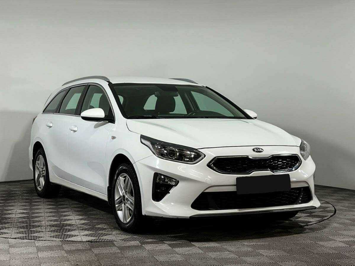 Купить Kia Ceed с пробегом. Фото: #2