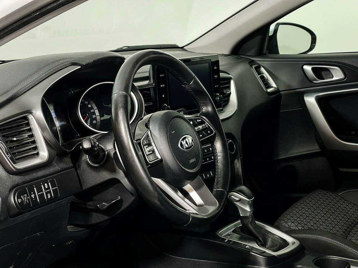 Купить Kia Ceed с пробегом. Фото: #12