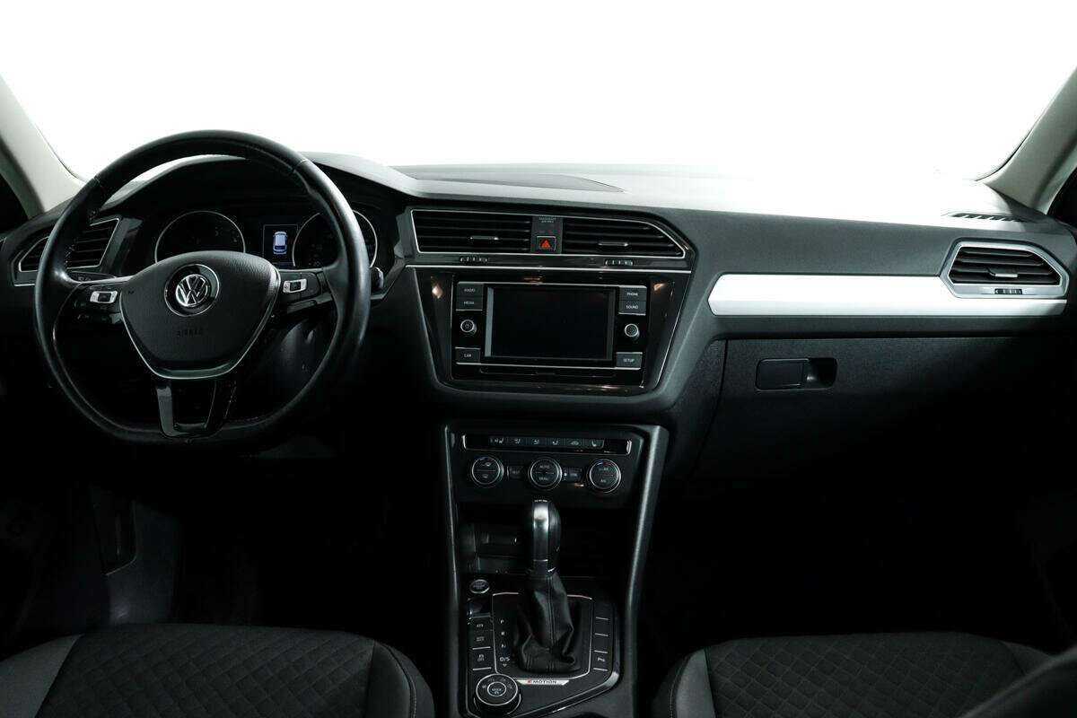 Купить Volkswagen Tiguan с пробегом. Фото: #10