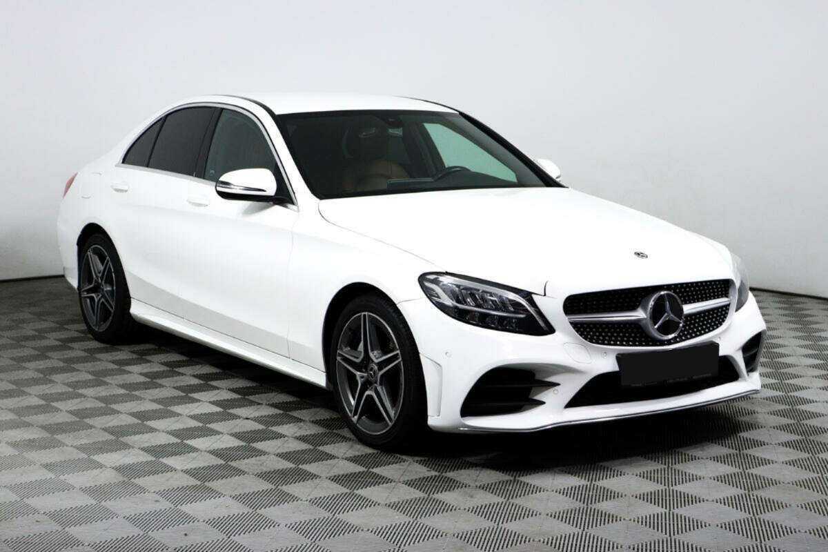 Купить Mercedes-Benz C-Класс с пробегом. Фото: #2