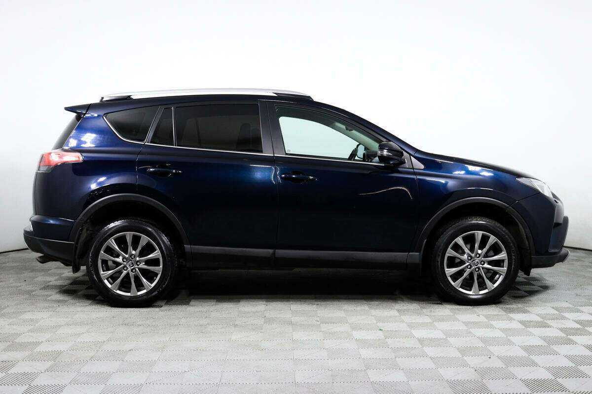 Купить Toyota RAV4 с пробегом. Фото: #3