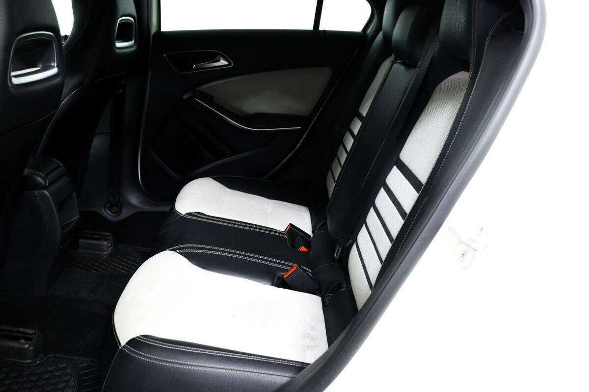 Купить Mercedes-Benz A-Класс с пробегом. Фото: #11