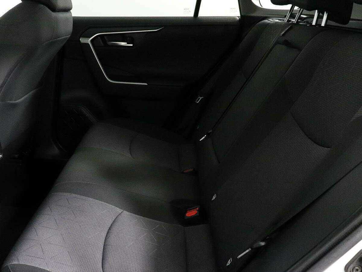 Купить Toyota RAV4 с пробегом. Фото: #7
