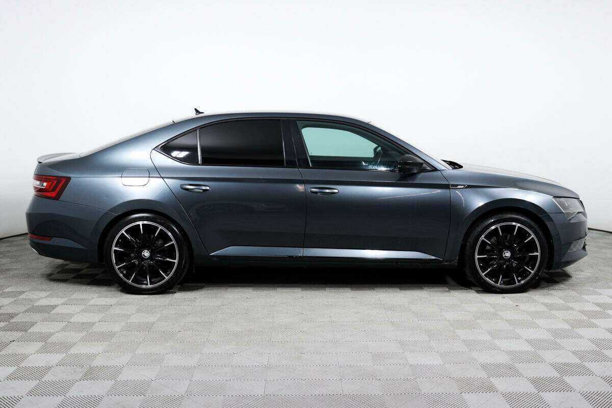 Купить Skoda Superb с пробегом. Фото: #3