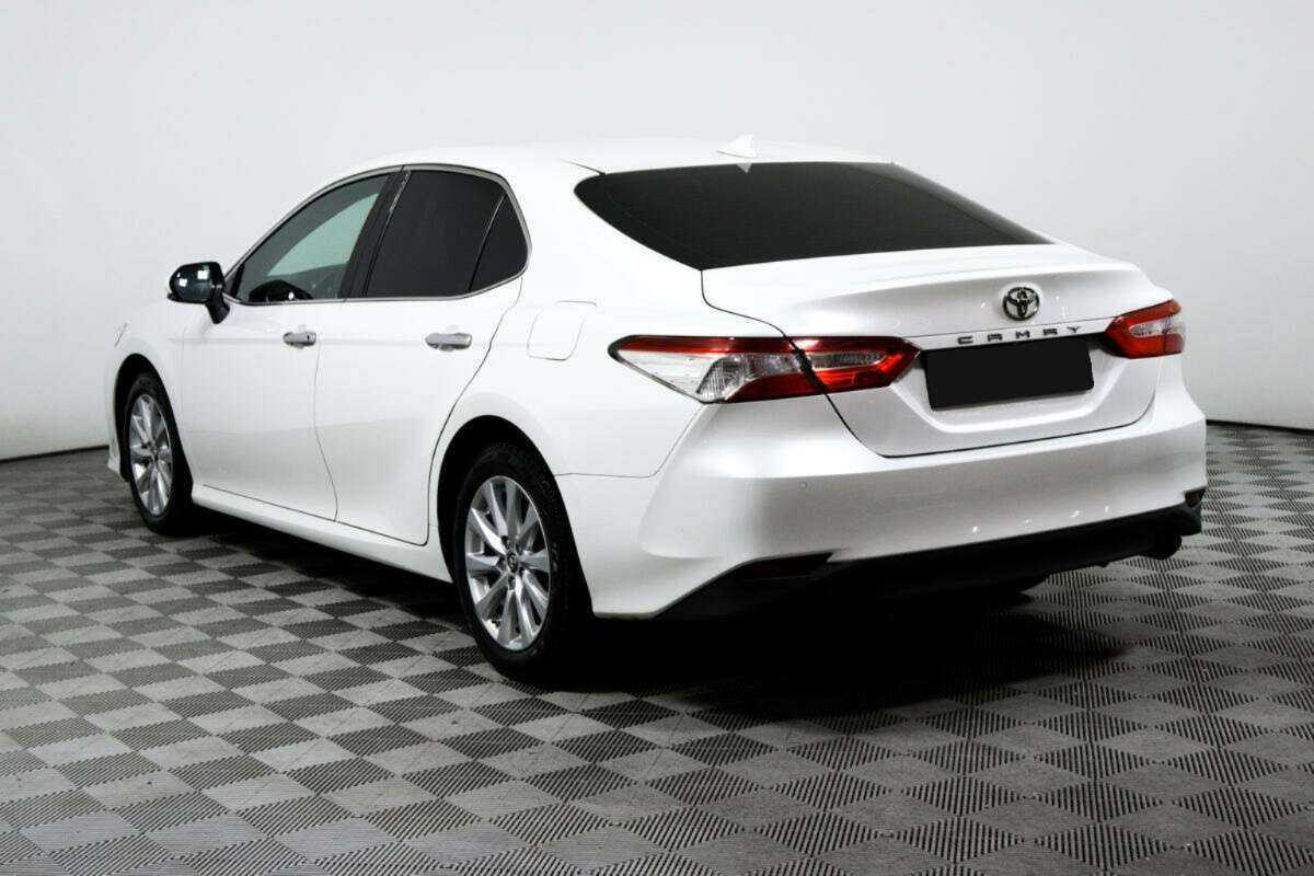 Купить Toyota Camry с пробегом. Фото: #6