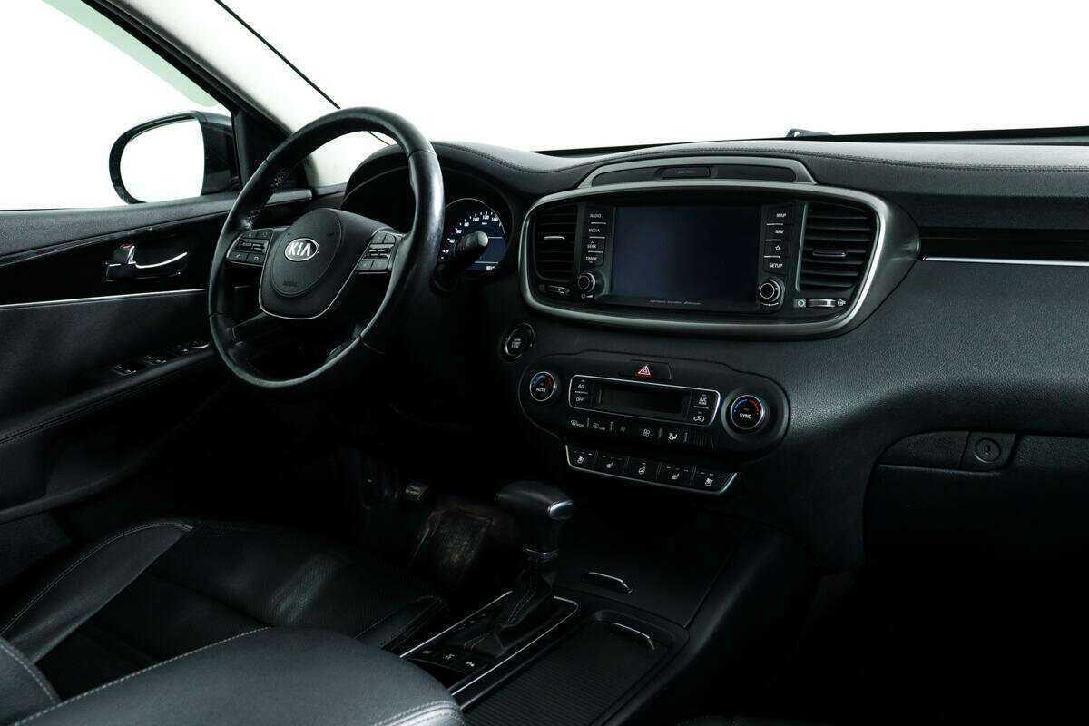 Купить Kia Sorento с пробегом. Фото: #8