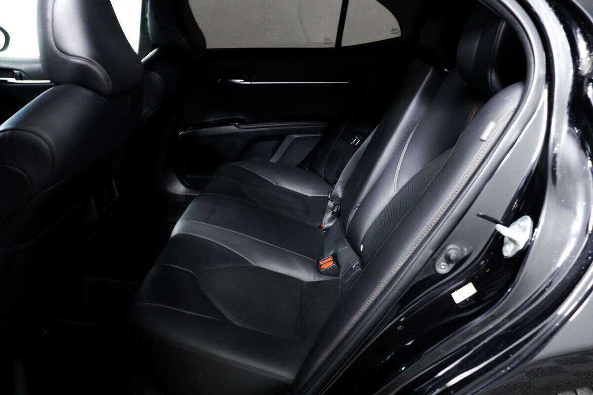 Купить Toyota Camry с пробегом. Фото: #11