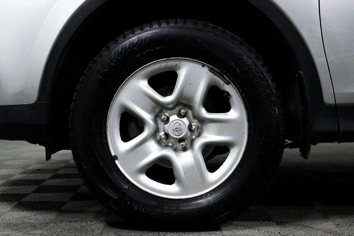 Купить Toyota RAV4 с пробегом. Фото: #12