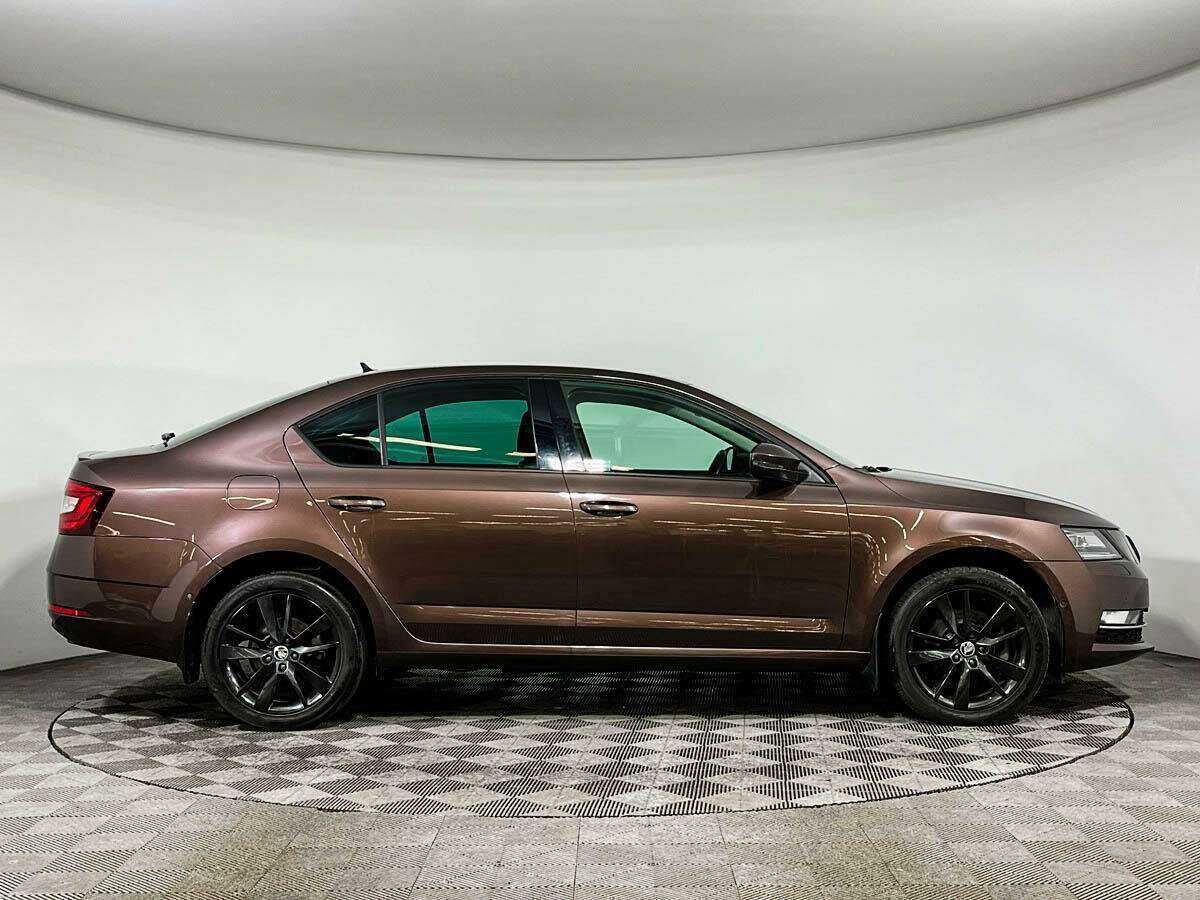 Купить Skoda Octavia с пробегом. Фото: #3