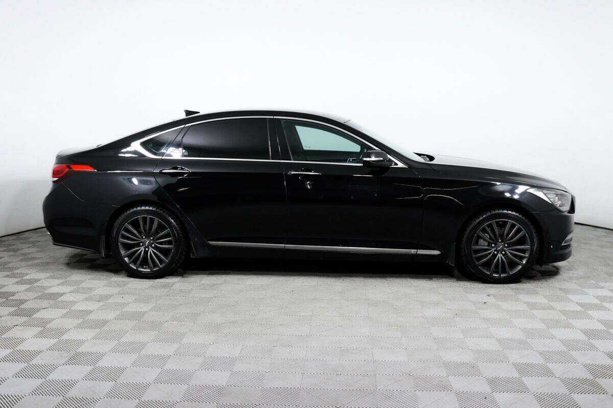 Купить Hyundai Genesis с пробегом. Фото: #3