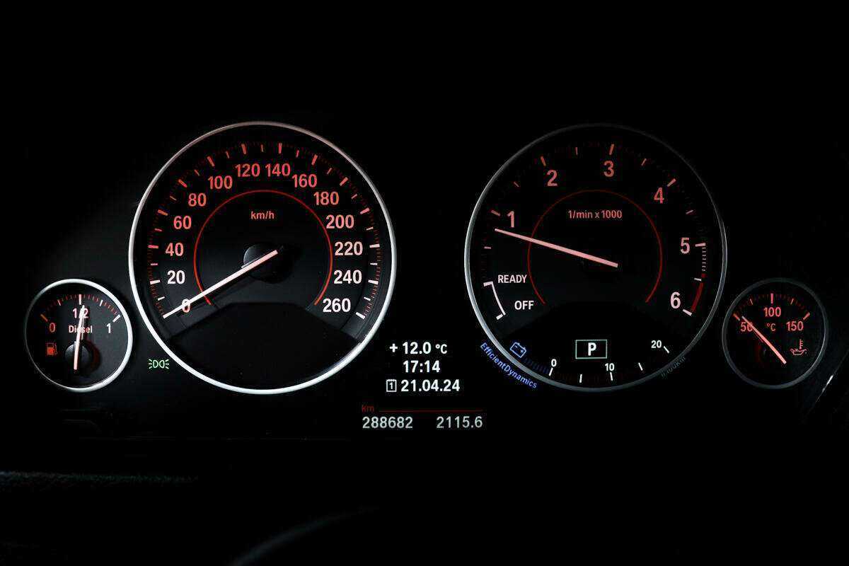 Купить BMW 3 серии с пробегом. Фото: #9