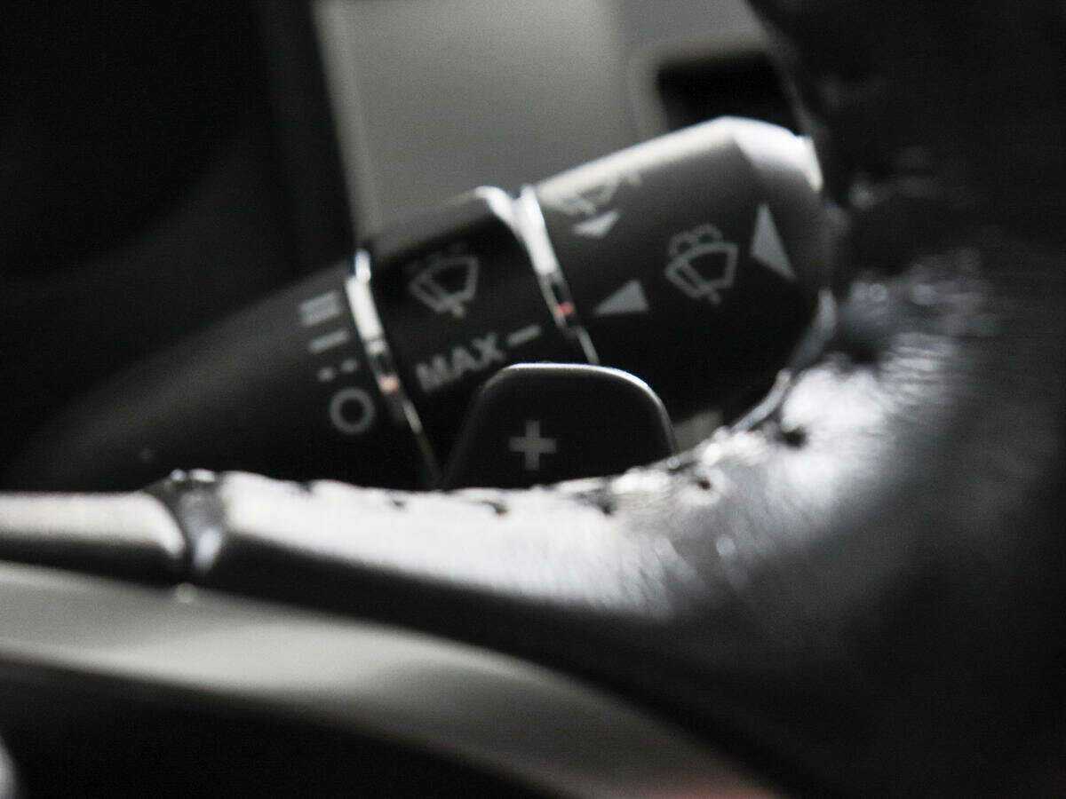 Купить Jaguar XF с пробегом. Фото: #12