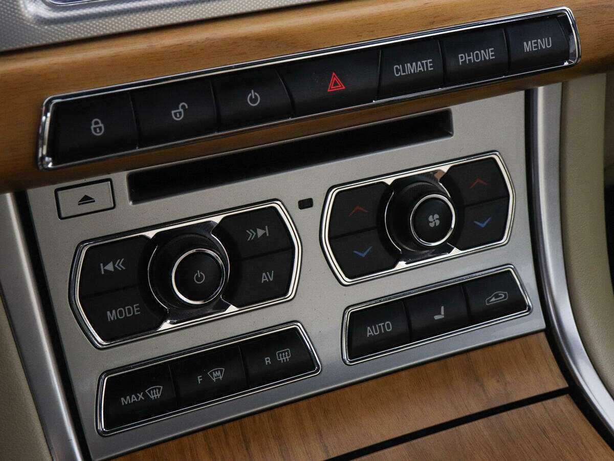 Купить Jaguar XF с пробегом. Фото: #13