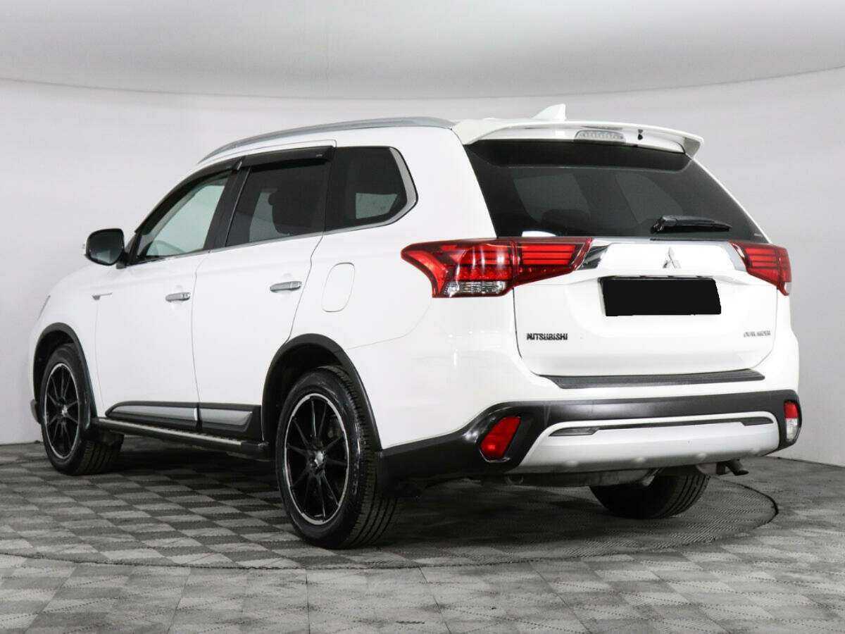 Купить Mitsubishi Outlander с пробегом. Фото: #5