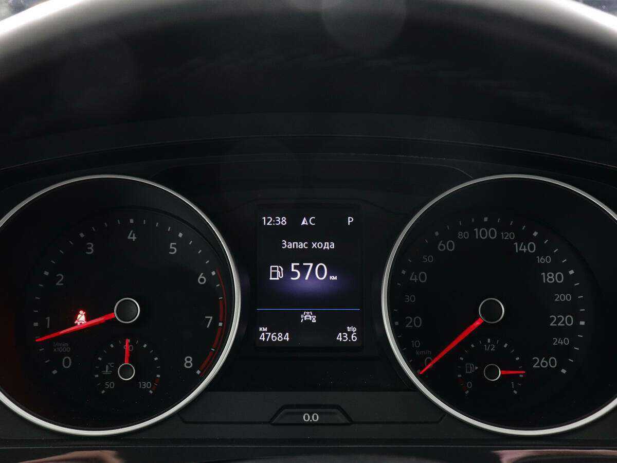 Купить Volkswagen Tiguan с пробегом. Фото: #10