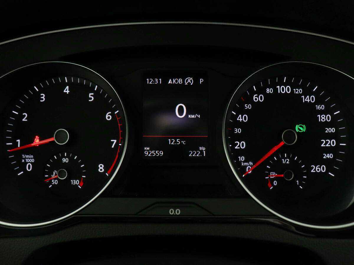 Купить Volkswagen Passat с пробегом. Фото: #10