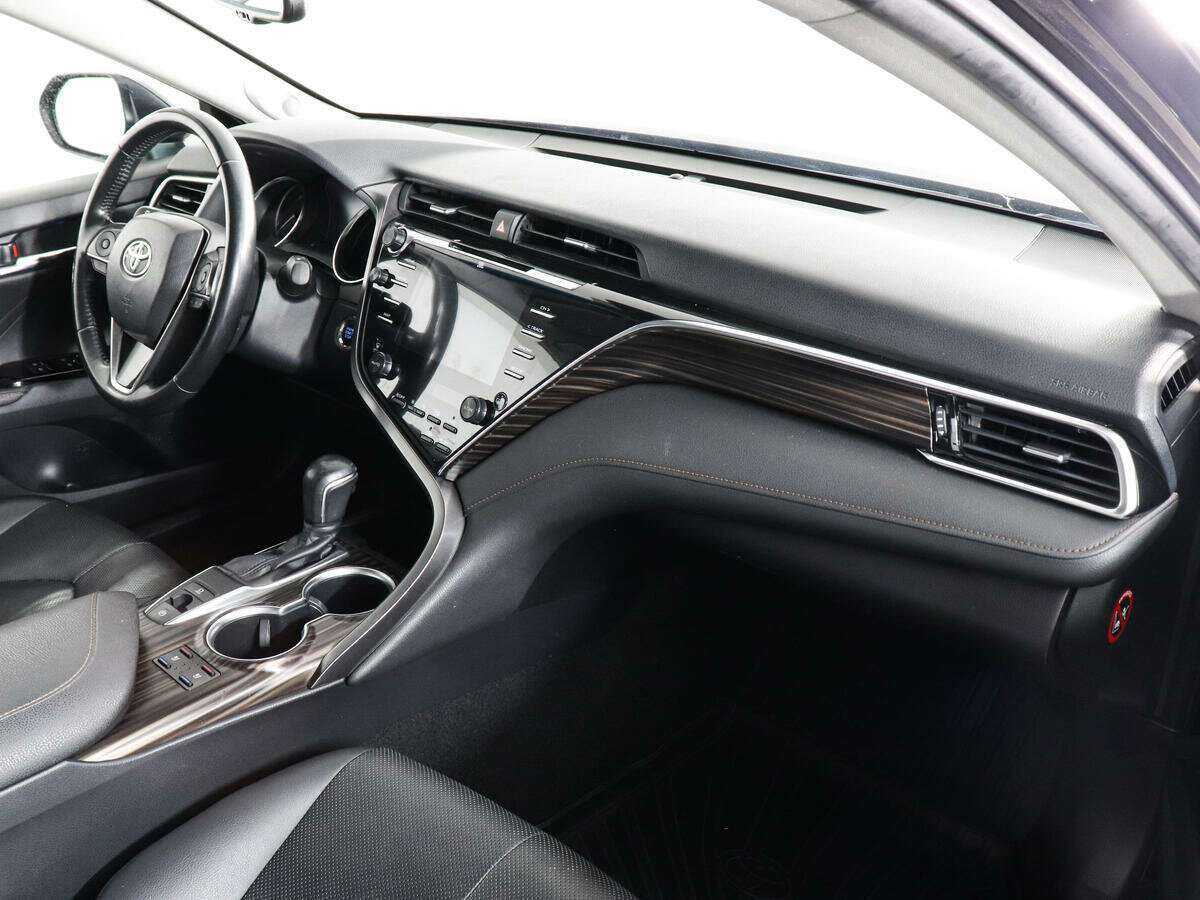 Купить Toyota Camry с пробегом. Фото: #9
