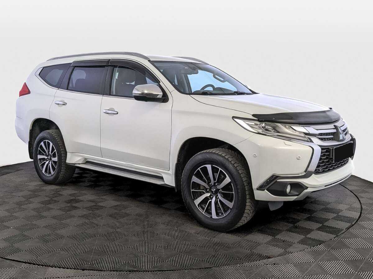 Купить Mitsubishi Pajero Sport с пробегом. Фото: #2