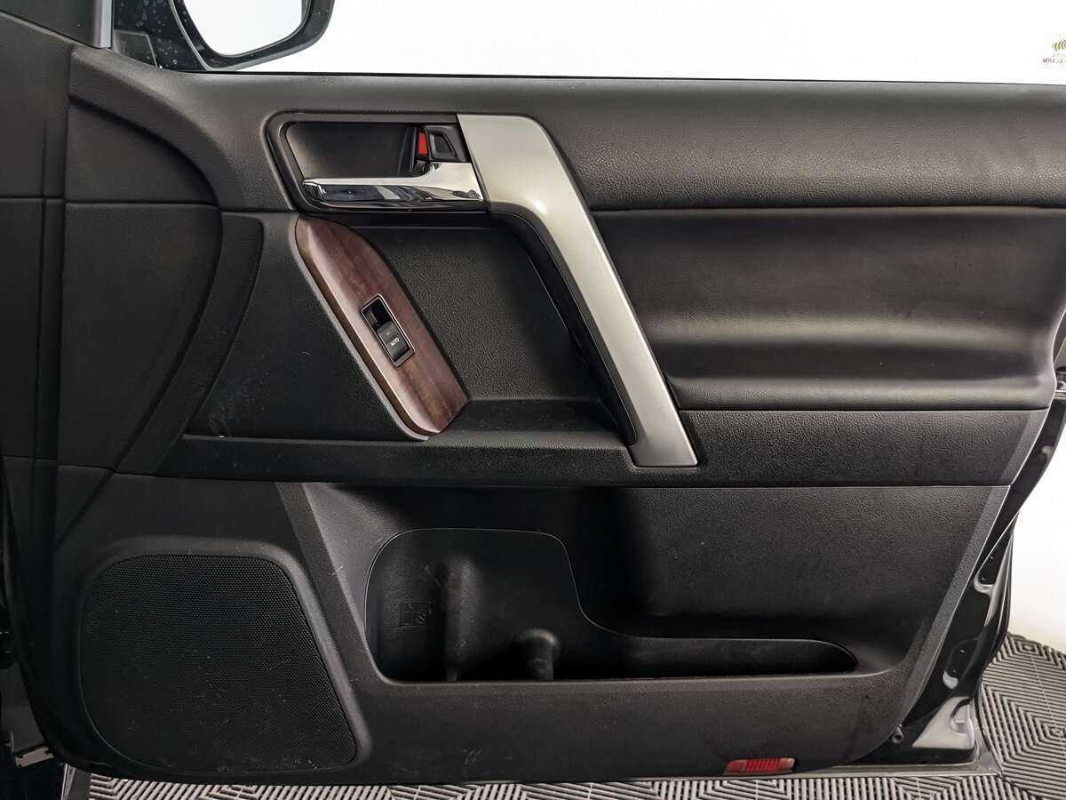 Купить Toyota Land Cruiser Prado с пробегом. Фото: #18