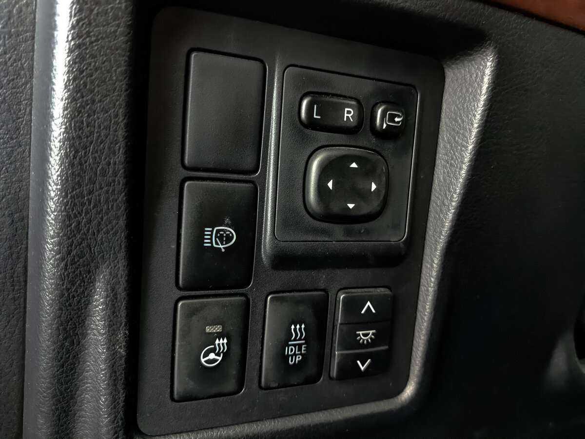 Купить Toyota Land Cruiser Prado с пробегом. Фото: #19