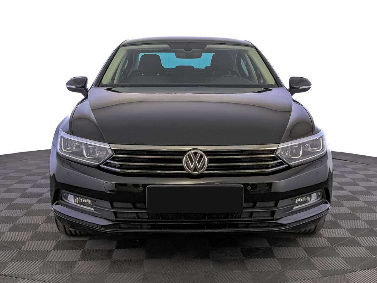 Купить Volkswagen Passat с пробегом. Фото: #1