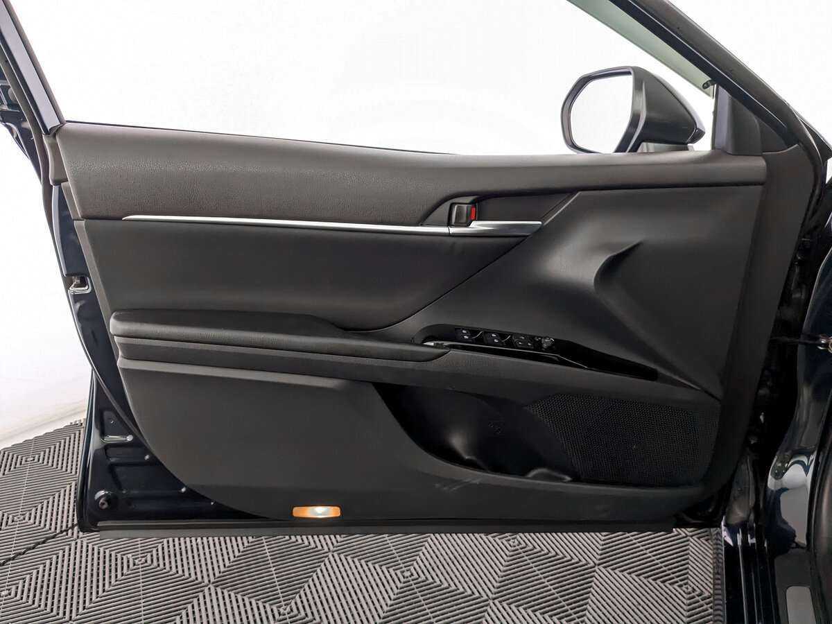 Купить Toyota Camry с пробегом. Фото: #14
