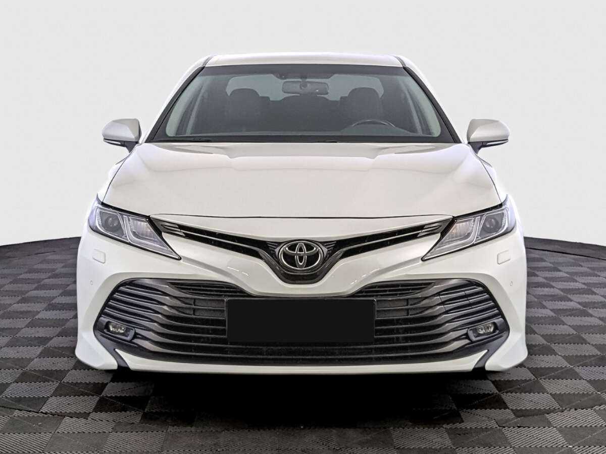 Купить Toyota Camry с пробегом. Фото: #1