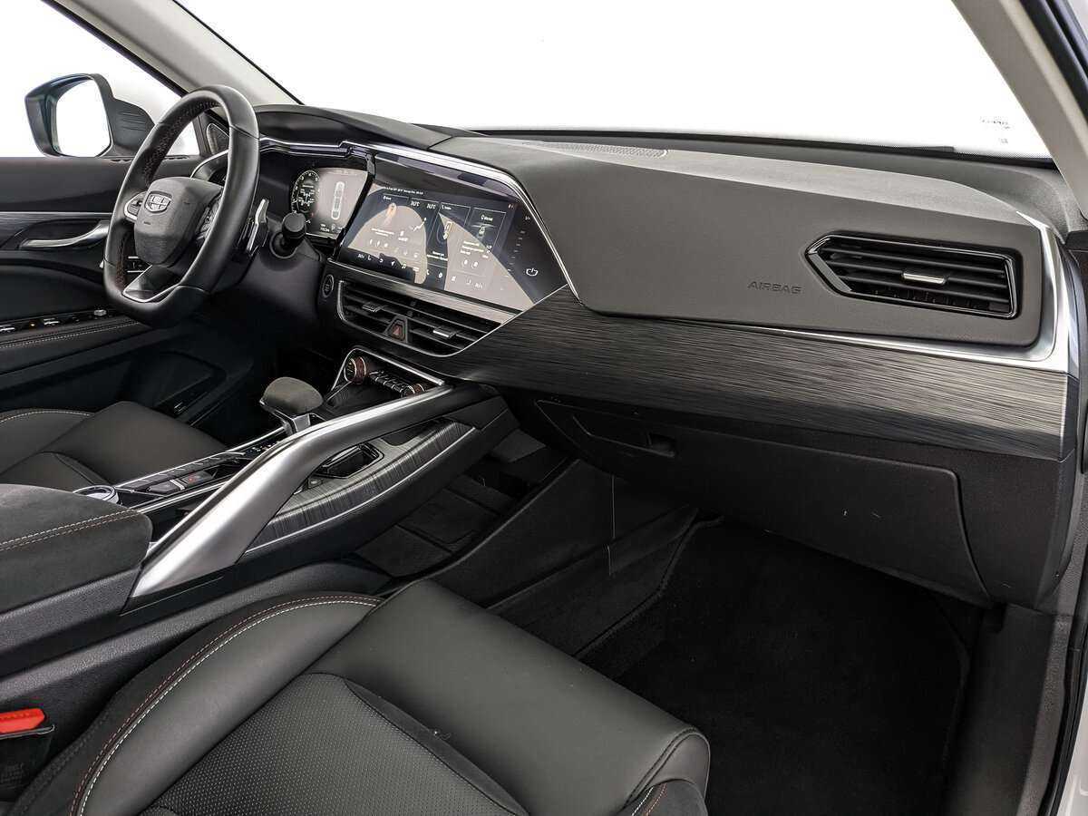 Купить Geely Tugella с пробегом. Фото: #8